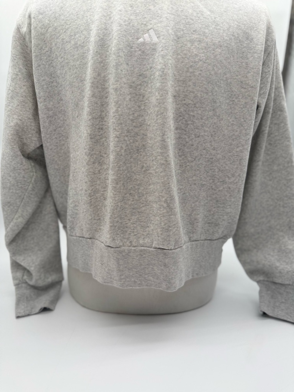 Adidas Women's Loose Slight Cropped Sweatshirt Light Gray Size 2X Plus Size EUC - Picture 7 of 14
